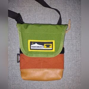 Lower Price!*Trippin CB Pouch